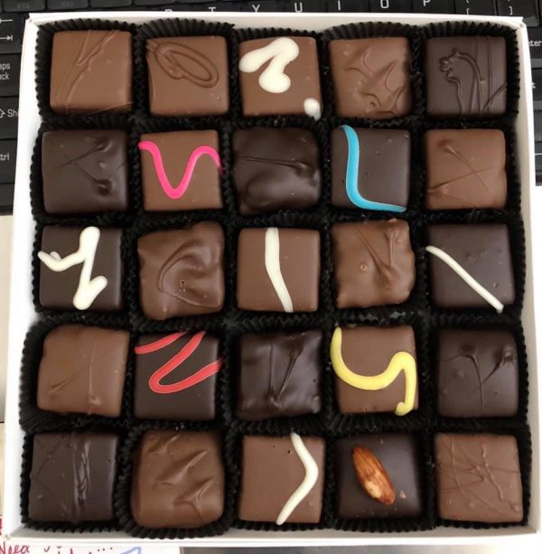 25 PIeces Handmade Box of Chocolates - THE Chocolate Shop Marion